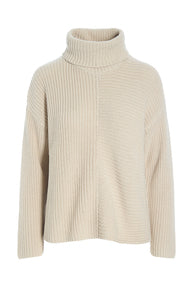 Gamine knit turtleneck sweater